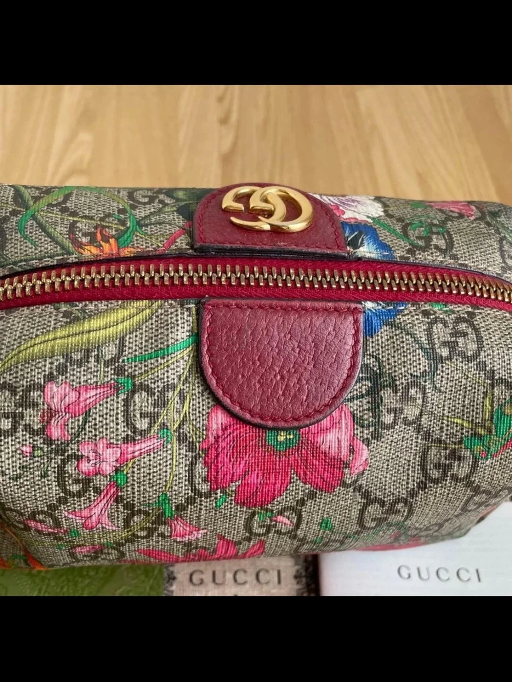 Gucci Floral GG Supreme Cosmetic Pouch - Brown with Multicolor Blooms